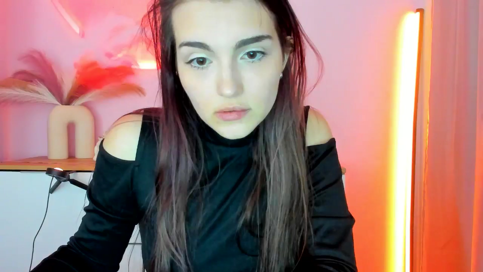 Gallery image thumbnail from JenyStone's myfreecams stream on, 03/12/2025, 12:55 image 17 of 20