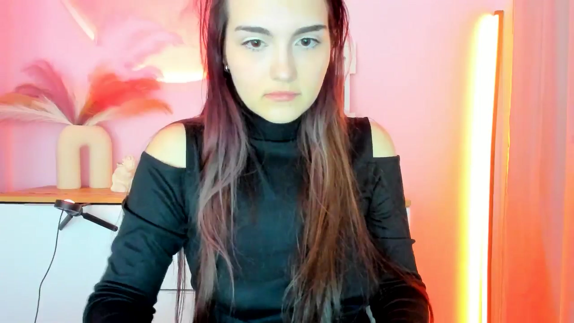 Gallery image thumbnail from JenyStone's myfreecams stream on, 03/12/2025, 12:55 image 15 of 20