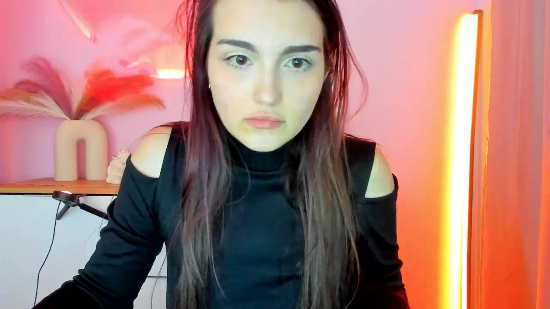 Gallery image thumbnail from JenyStone's myfreecams stream on, 03/12/2025, 12:55 image 19 of 20