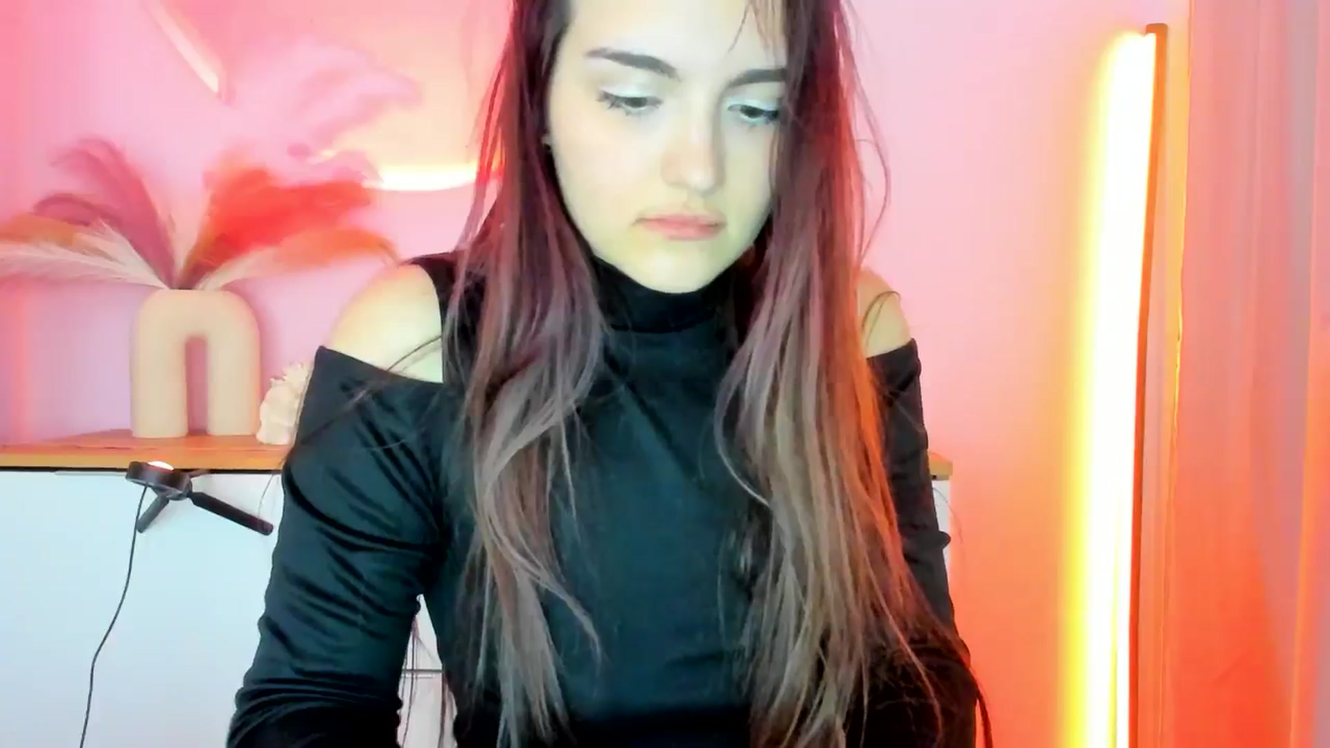Gallery image thumbnail from JenyStone's myfreecams stream on, 03/12/2025, 12:55 image 7 of 20