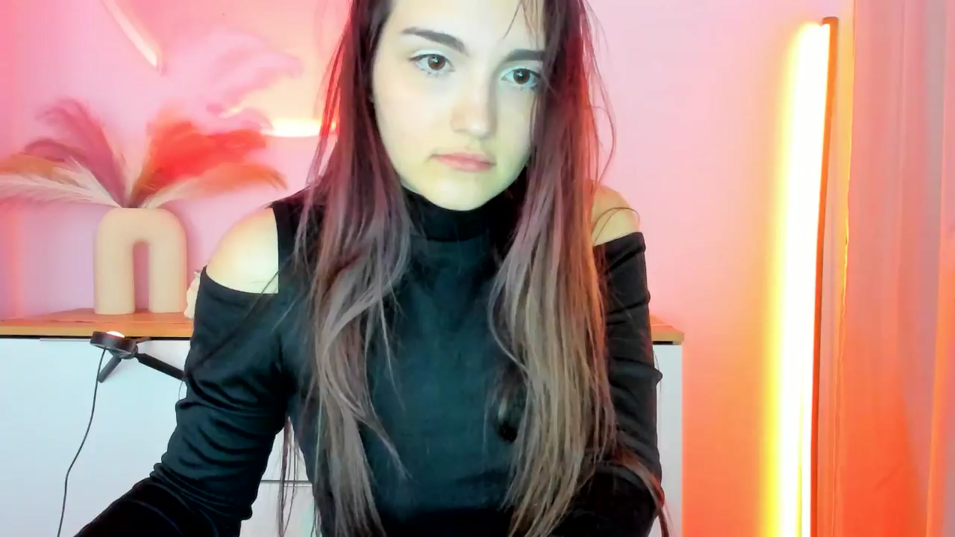Gallery image thumbnail from JenyStone's myfreecams stream on, 03/12/2025, 12:55 image 8 of 20