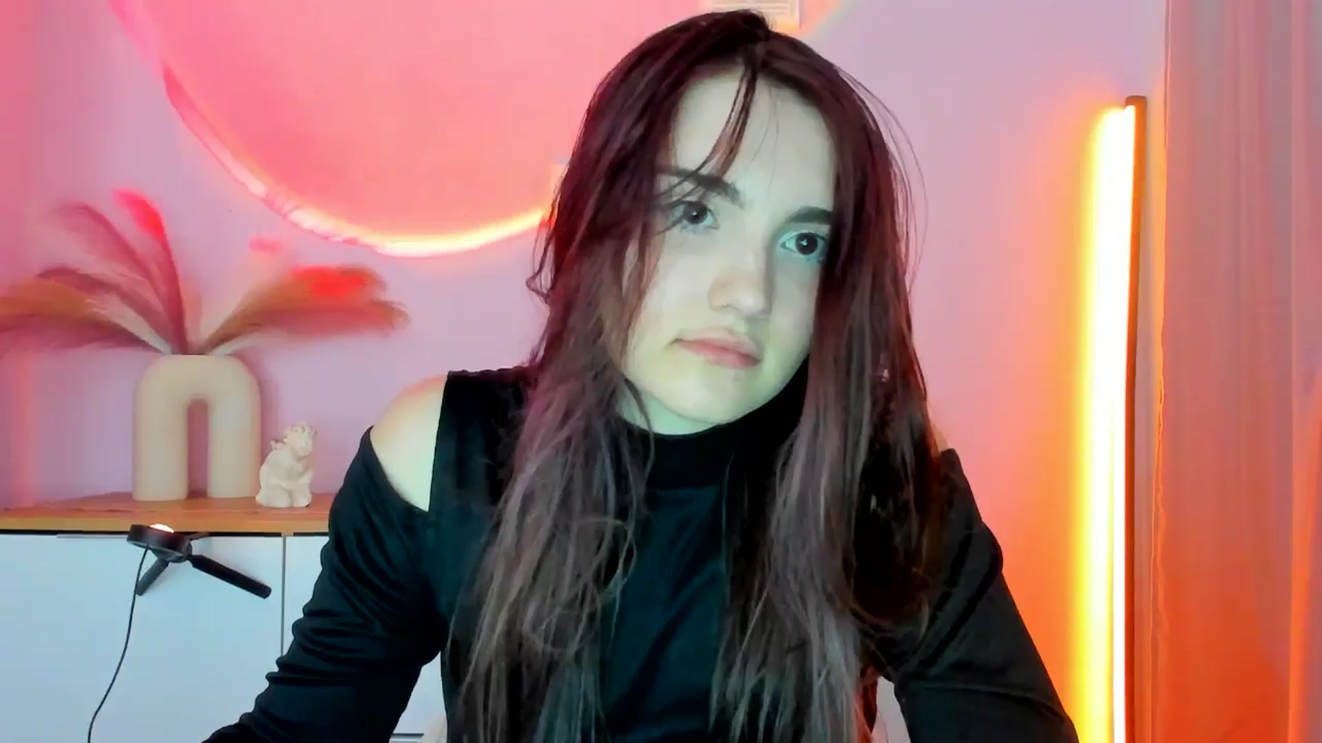 Gallery image thumbnail from JenyStone's myfreecams stream on, 03/12/2025, 14:13 image 3 of 20