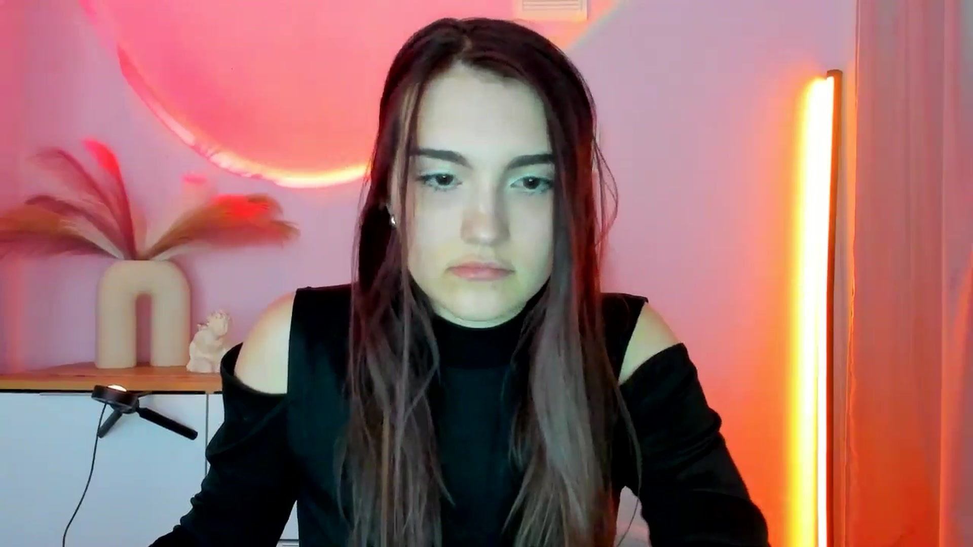 Gallery image thumbnail from JenyStone's myfreecams stream on, 03/12/2025, 14:39 image 7 of 20