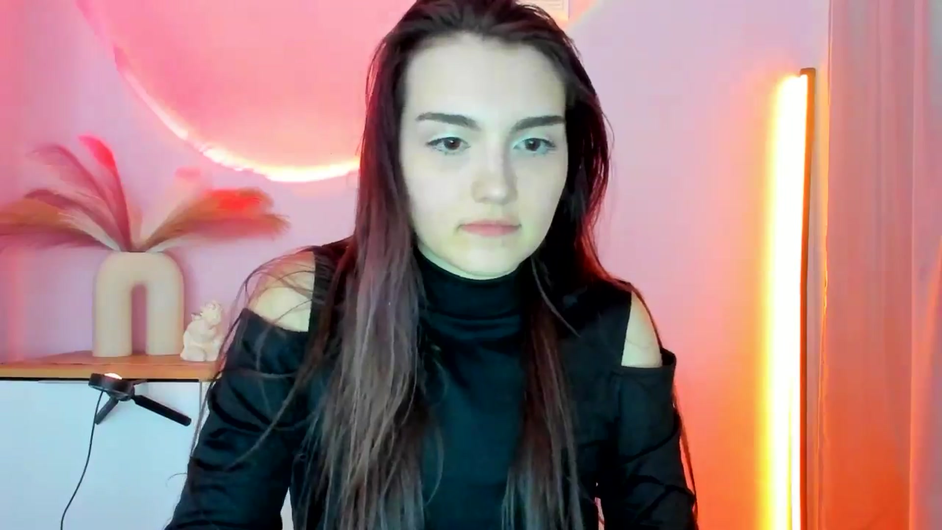 Gallery image thumbnail from JenyStone's myfreecams stream on, 03/12/2025, 15:01 image 14 of 20