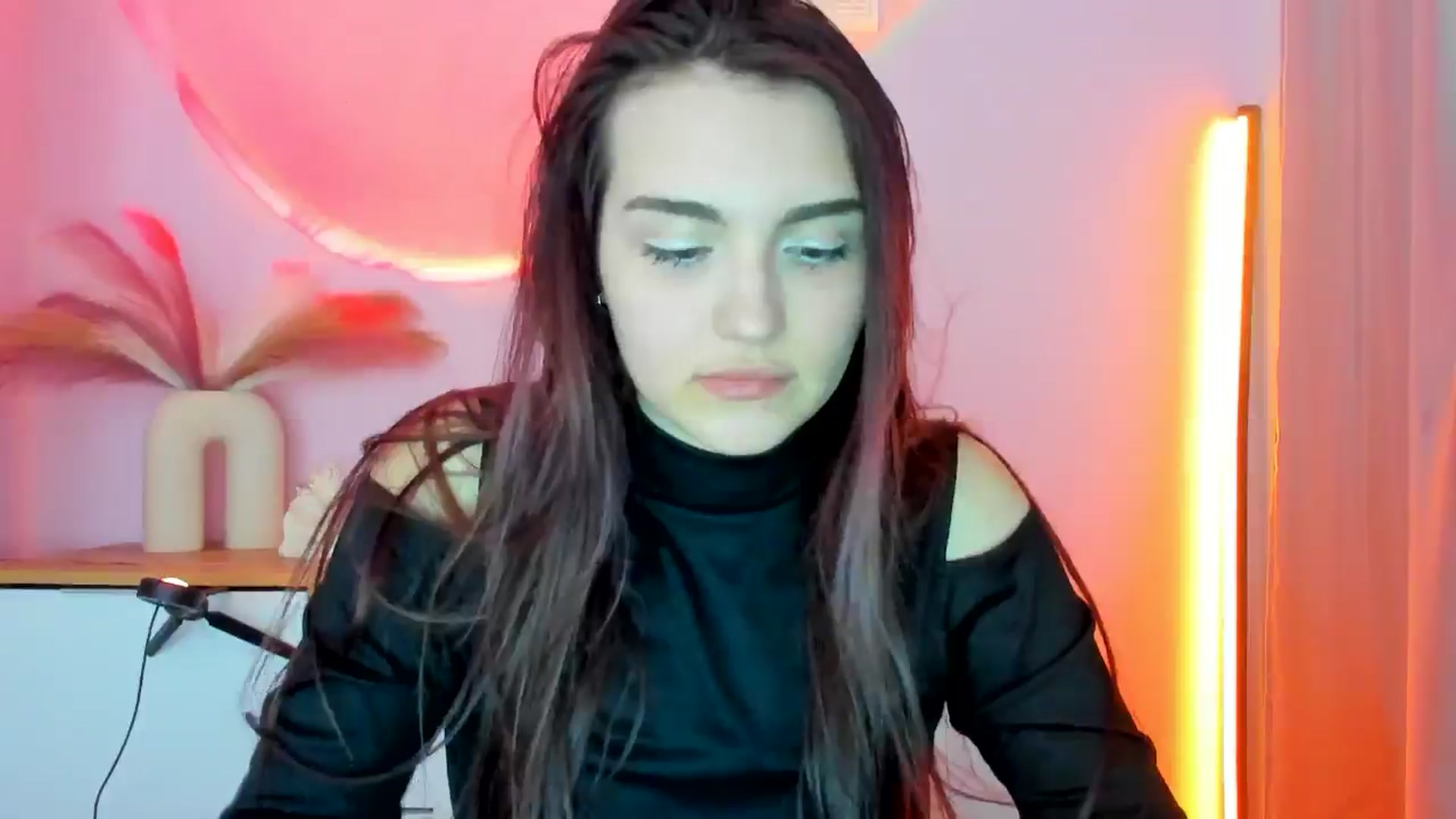 Gallery image thumbnail from JenyStone's myfreecams stream on, 03/12/2025, 15:01 image 9 of 20