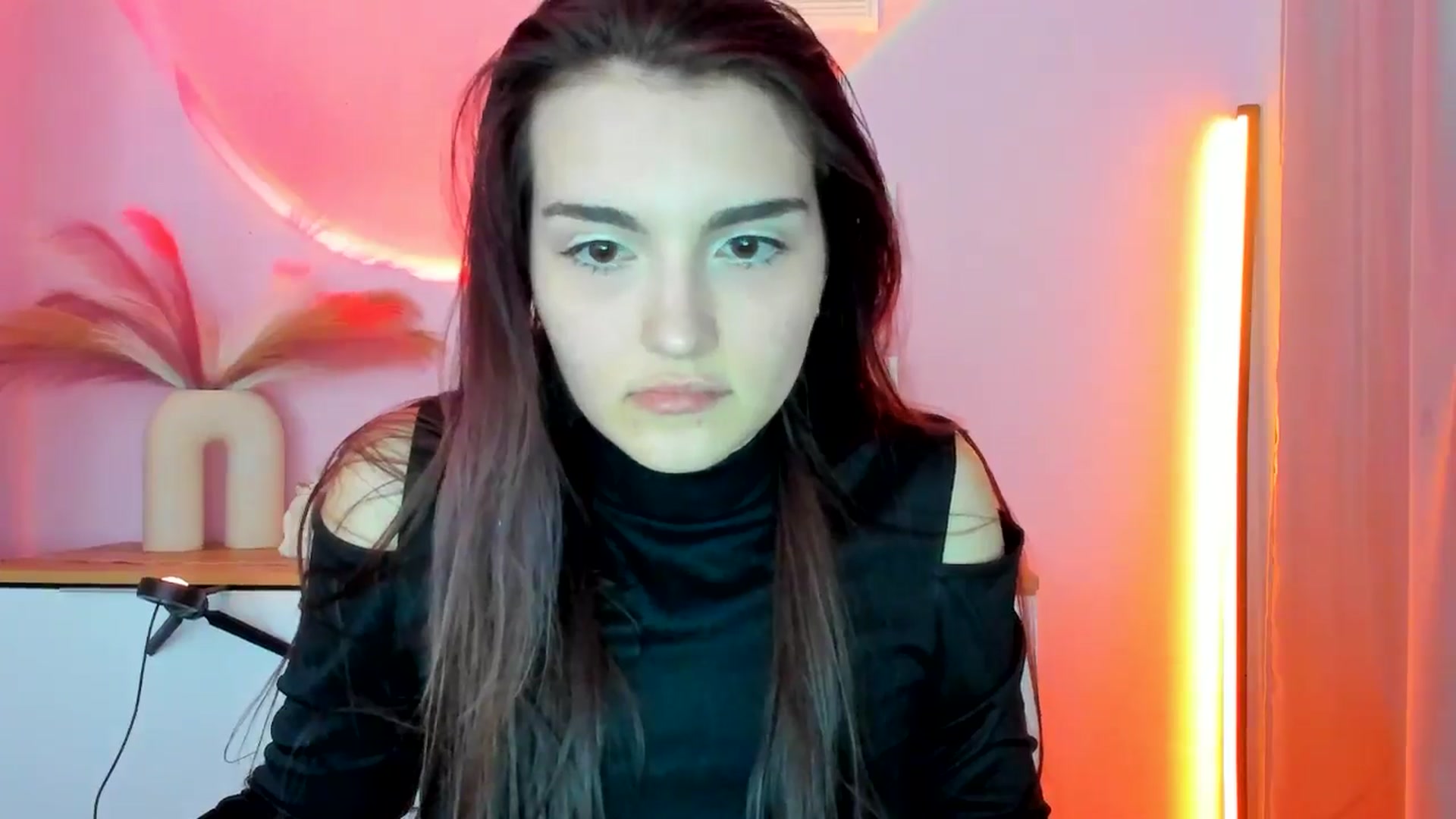Gallery image thumbnail from JenyStone's myfreecams stream on, 03/12/2025, 15:01 image 13 of 20