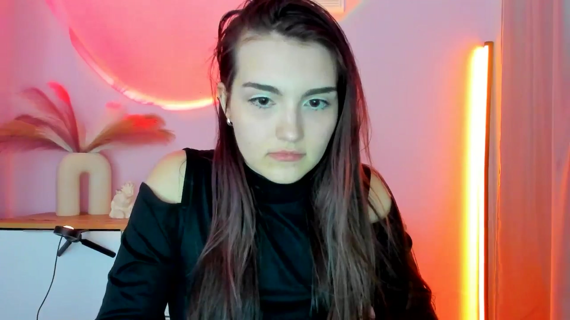 Gallery image thumbnail from JenyStone's myfreecams stream on, 03/12/2025, 15:01 image 5 of 20