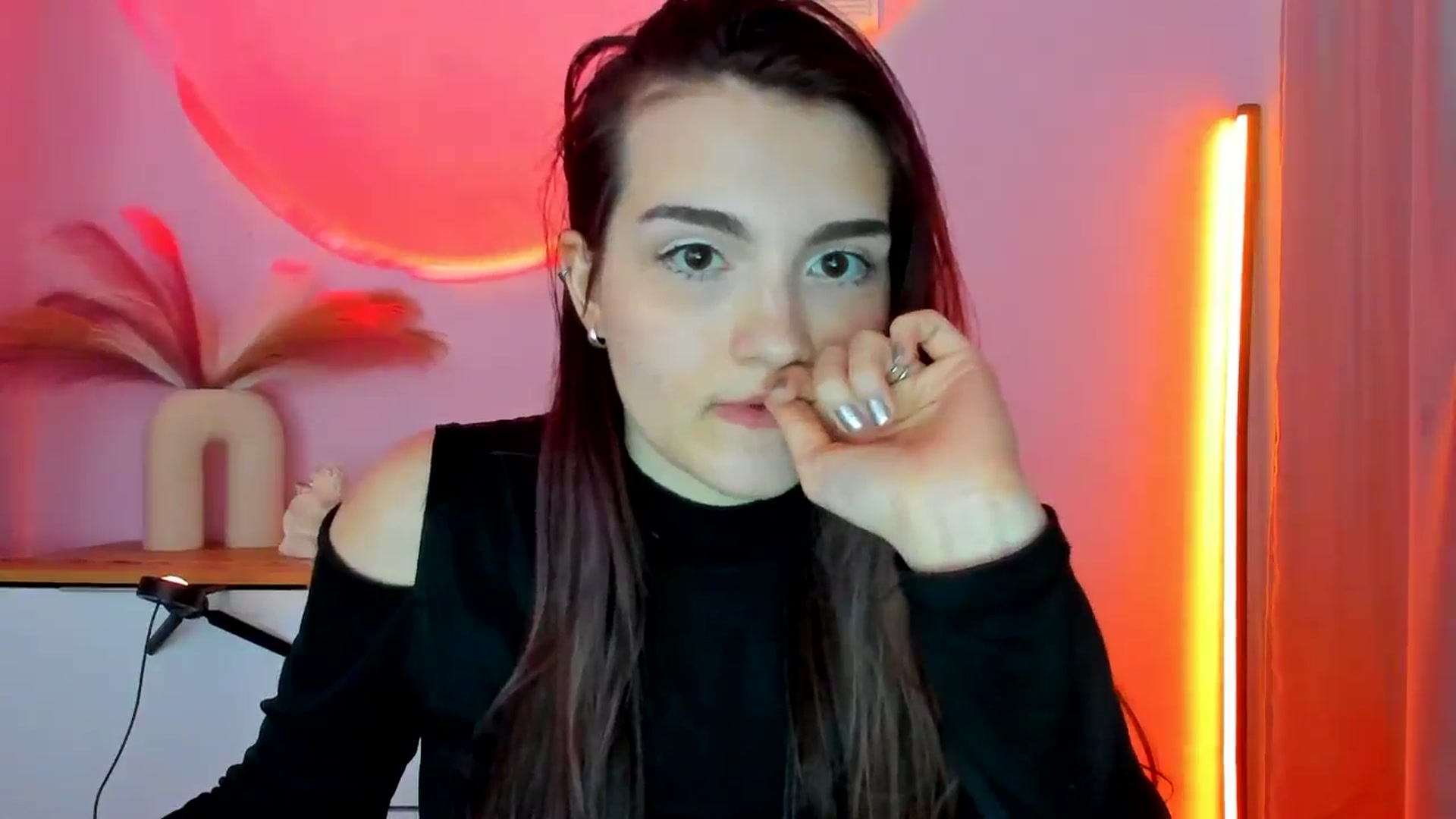 Gallery image thumbnail from JenyStone's myfreecams stream on, 03/12/2025, 15:01 image 4 of 20