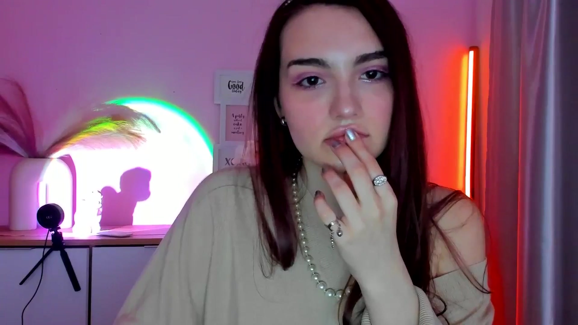 Gallery image thumbnail from JenyStone's myfreecams stream on, 03/14/2025, 10:22 image 15 of 20