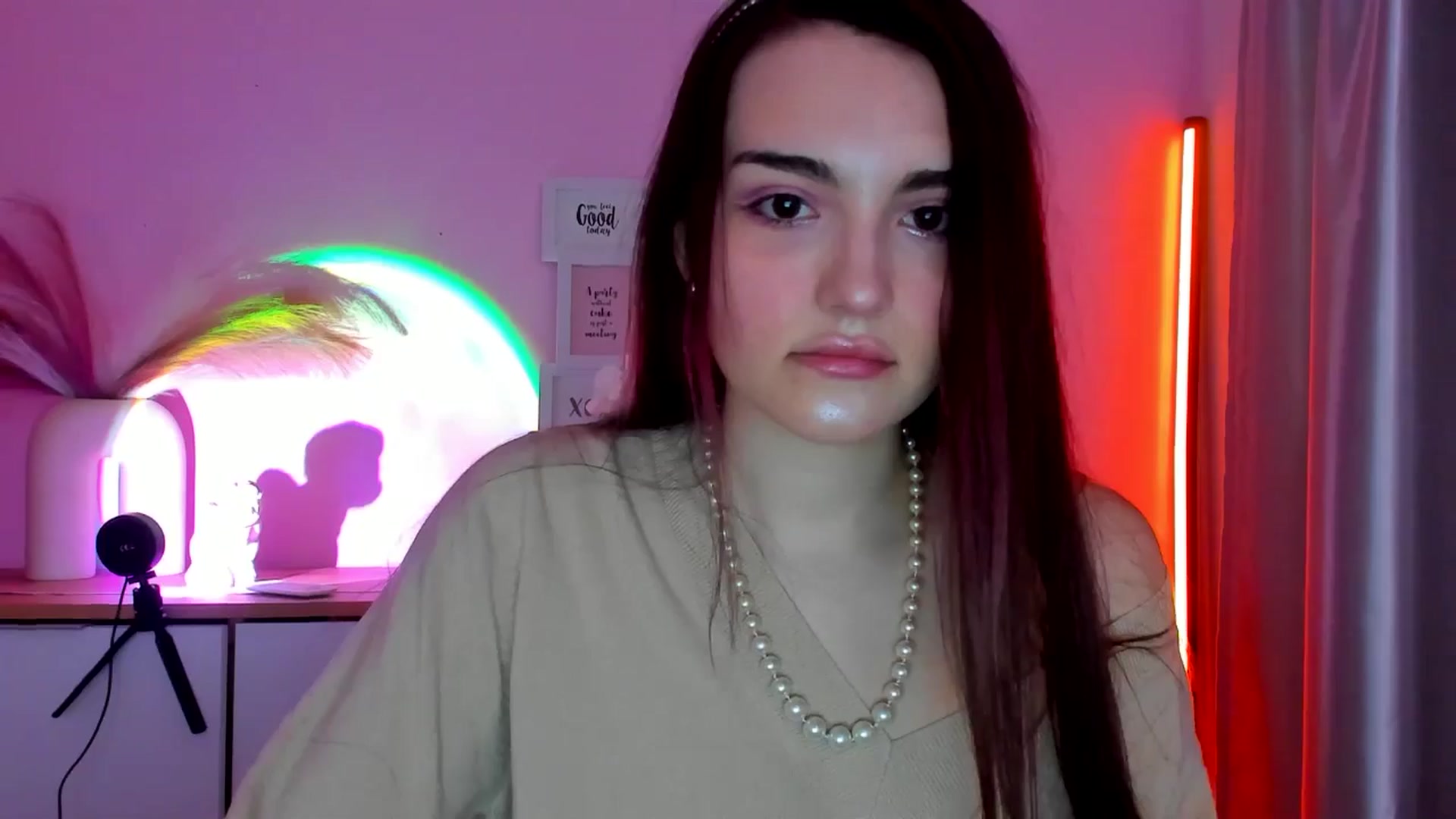 Gallery image thumbnail from JenyStone's myfreecams stream on, 03/14/2025, 10:22 image 6 of 20