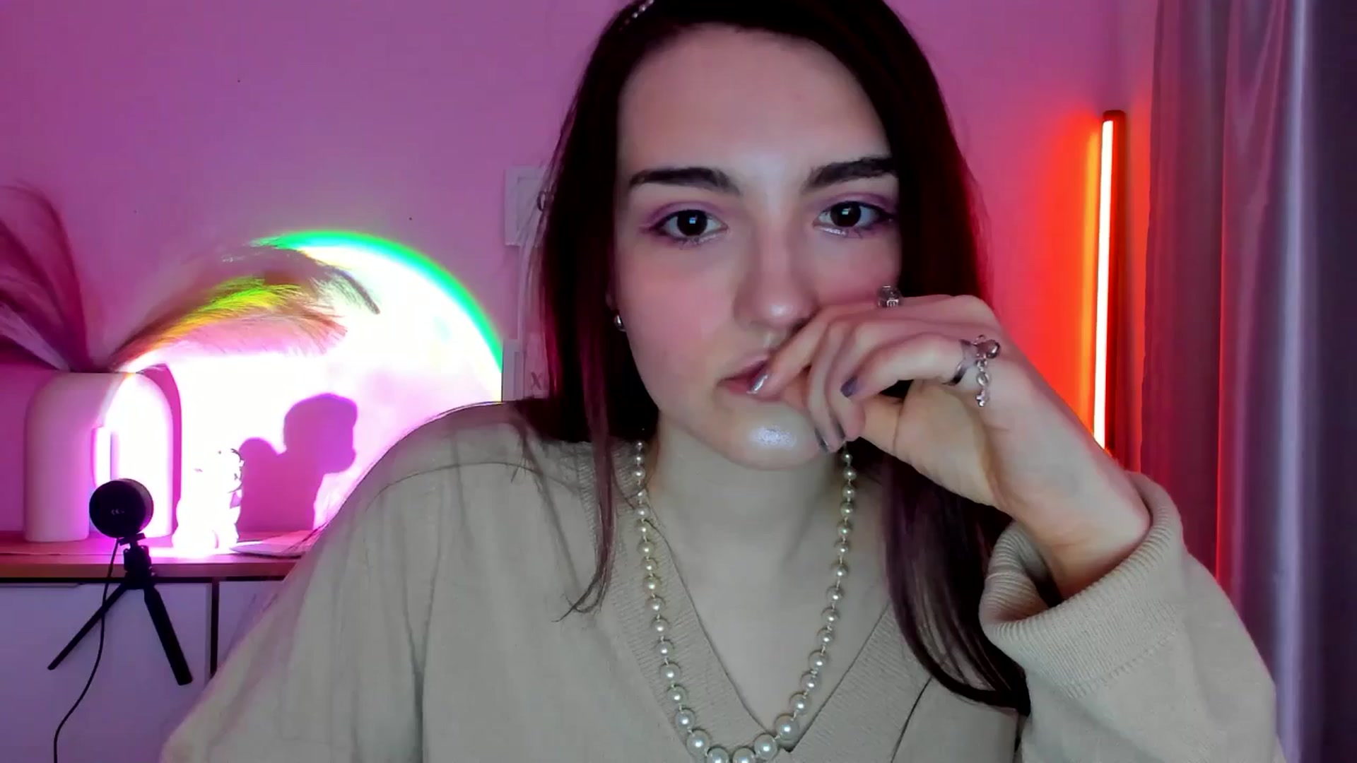 Gallery image thumbnail from JenyStone's myfreecams stream on, 03/14/2025, 10:22 image 1 of 20