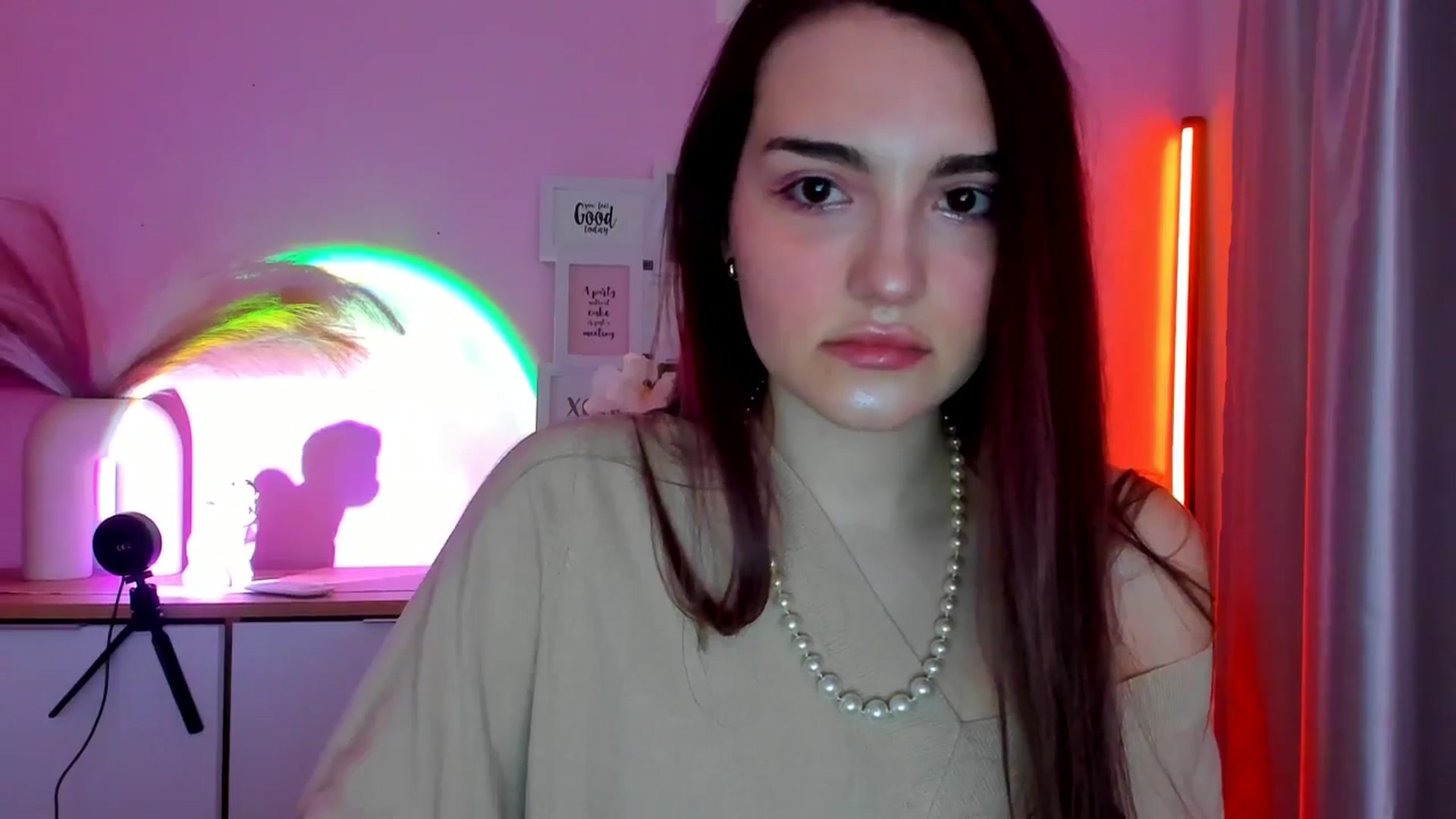 Gallery image thumbnail from JenyStone's myfreecams stream on, 03/14/2025, 10:22 image 13 of 20