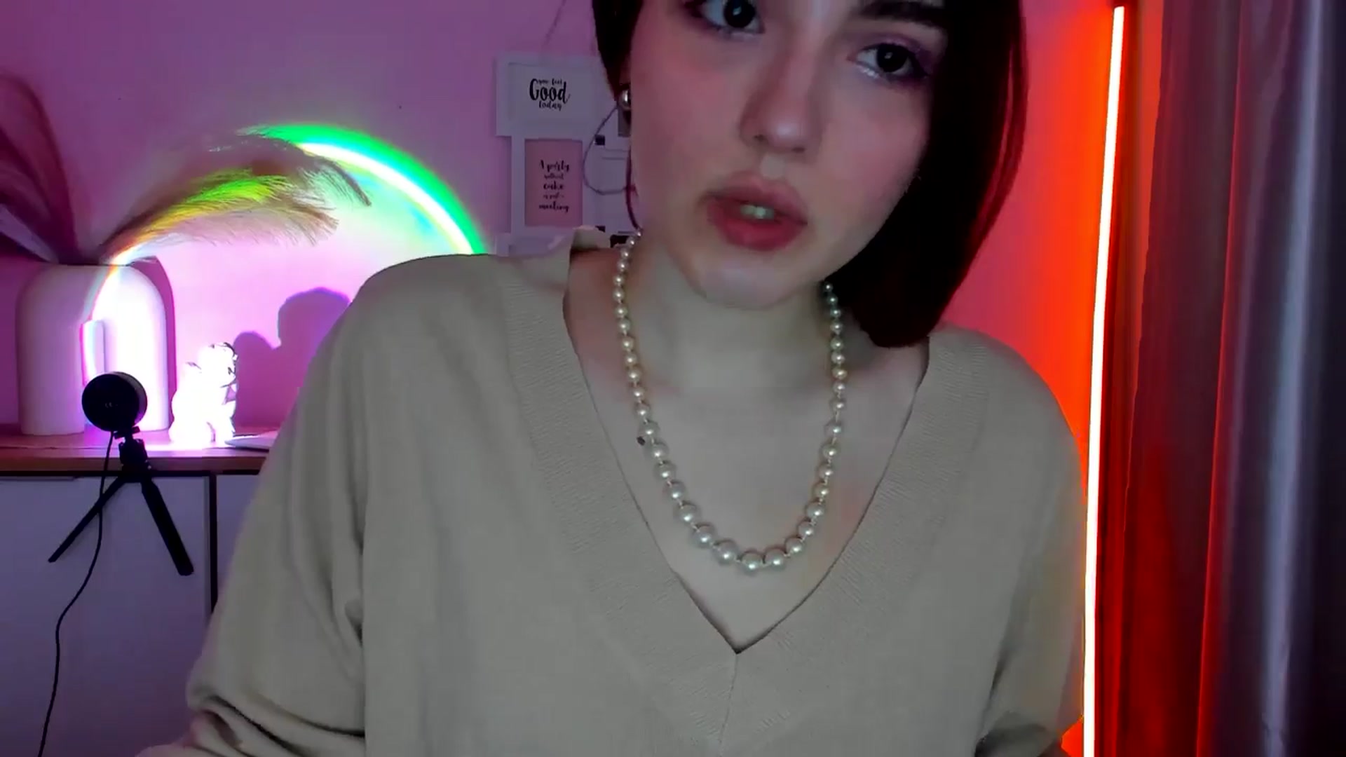 Gallery image thumbnail from JenyStone's myfreecams stream on, 03/14/2025, 11:21 image 16 of 20