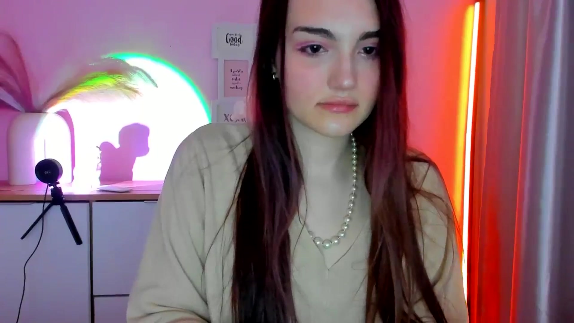 Gallery image thumbnail from JenyStone's myfreecams stream on, 03/14/2025, 11:21 image 5 of 20