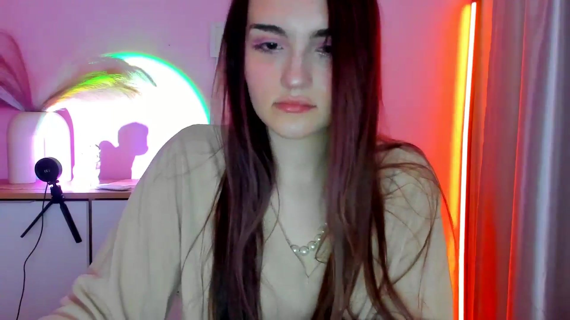 Gallery image thumbnail from JenyStone's myfreecams stream on, 03/14/2025, 11:21 image 4 of 20