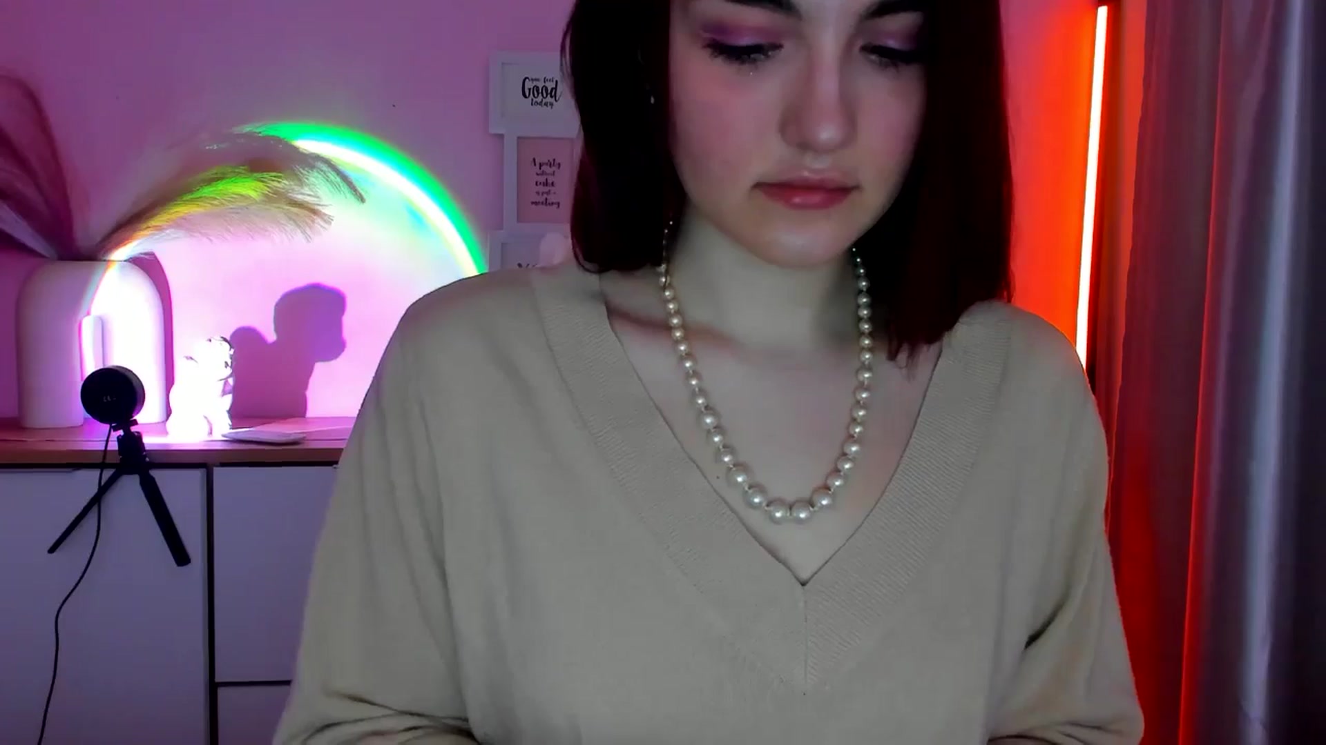 Gallery image thumbnail from JenyStone's myfreecams stream on, 03/14/2025, 11:21 image 19 of 20