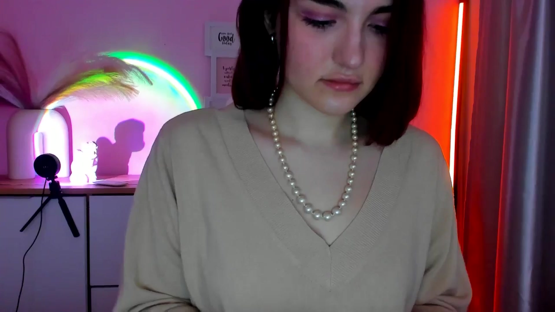 Gallery image thumbnail from JenyStone's myfreecams stream on, 03/14/2025, 11:21 image 18 of 20