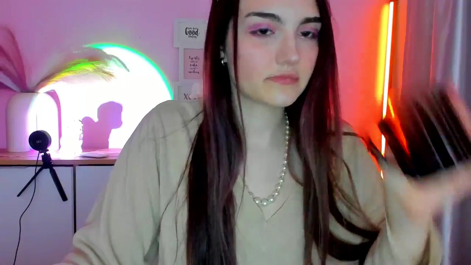 Gallery image thumbnail from JenyStone's myfreecams stream on, 03/14/2025, 11:21 image 7 of 20