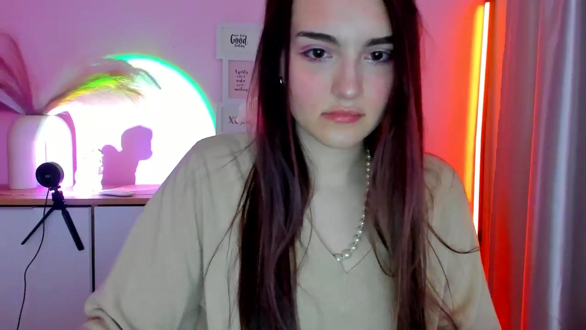 Gallery image thumbnail from JenyStone's myfreecams stream on, 03/14/2025, 11:21 image 12 of 20