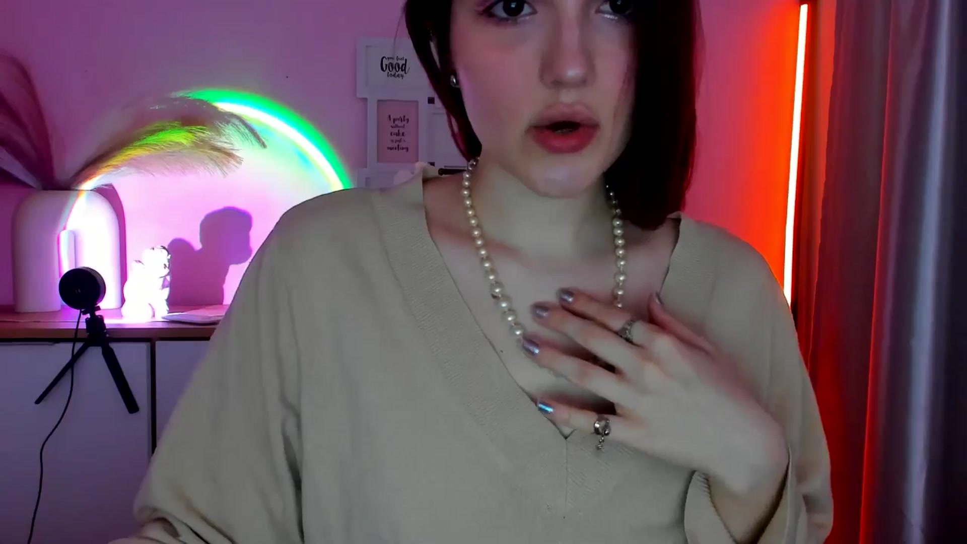 Gallery image thumbnail from JenyStone's myfreecams stream on, 03/14/2025, 11:21 image 17 of 20