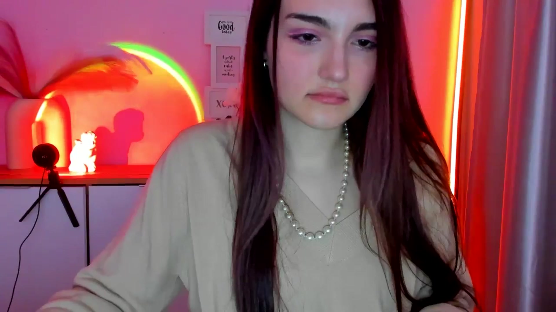 Gallery image thumbnail from JenyStone's myfreecams stream on, 03/14/2025, 12:20 image 7 of 20