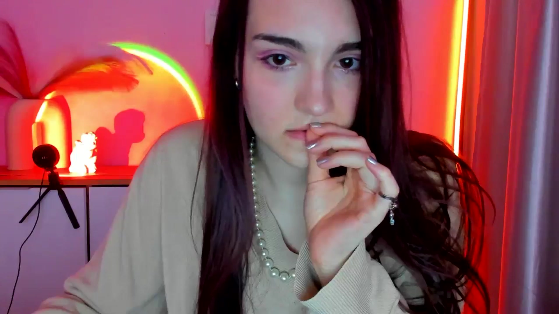 Gallery image thumbnail from JenyStone's myfreecams stream on, 03/14/2025, 12:20 image 5 of 20