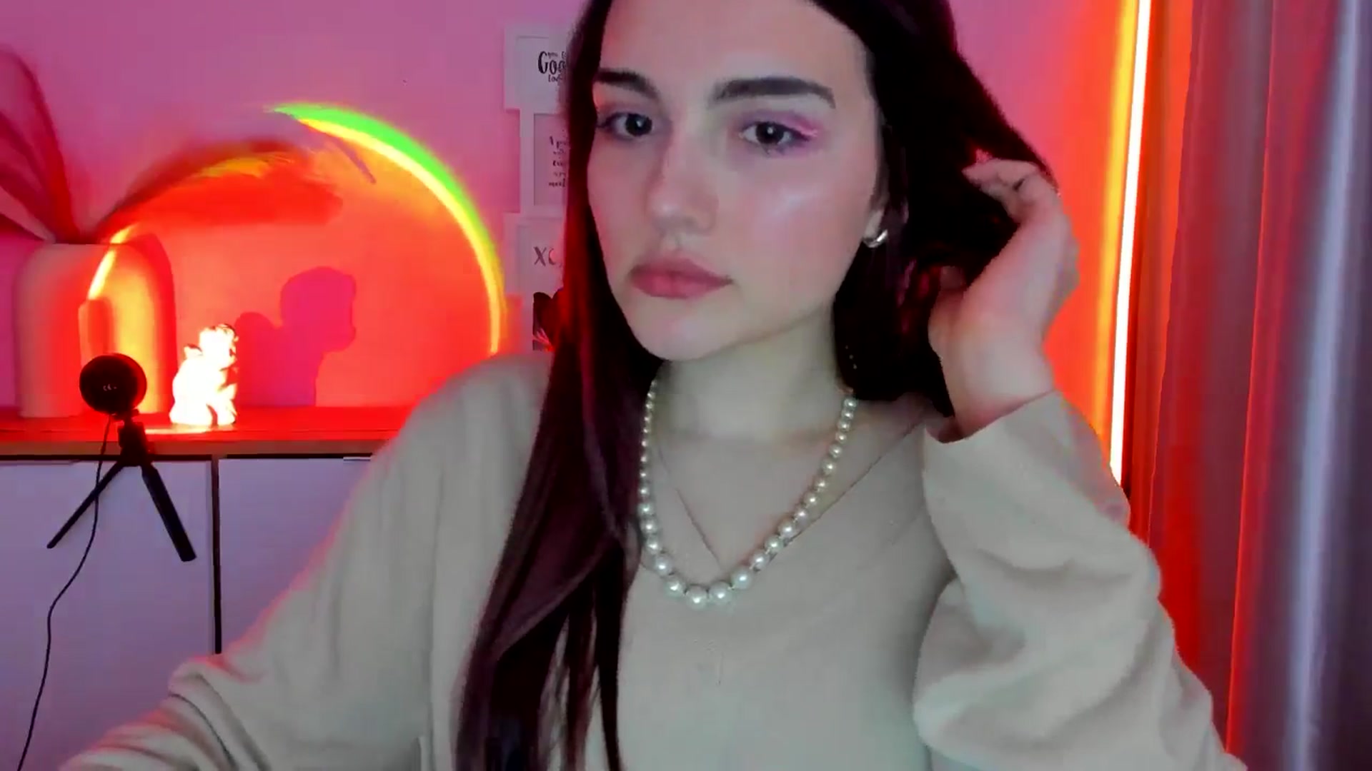 Gallery image thumbnail from JenyStone's myfreecams stream on, 03/14/2025, 12:20 image 2 of 20
