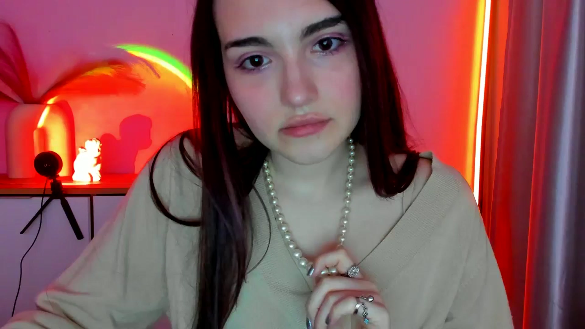 Gallery image thumbnail from JenyStone's myfreecams stream on, 03/14/2025, 12:20 image 15 of 20
