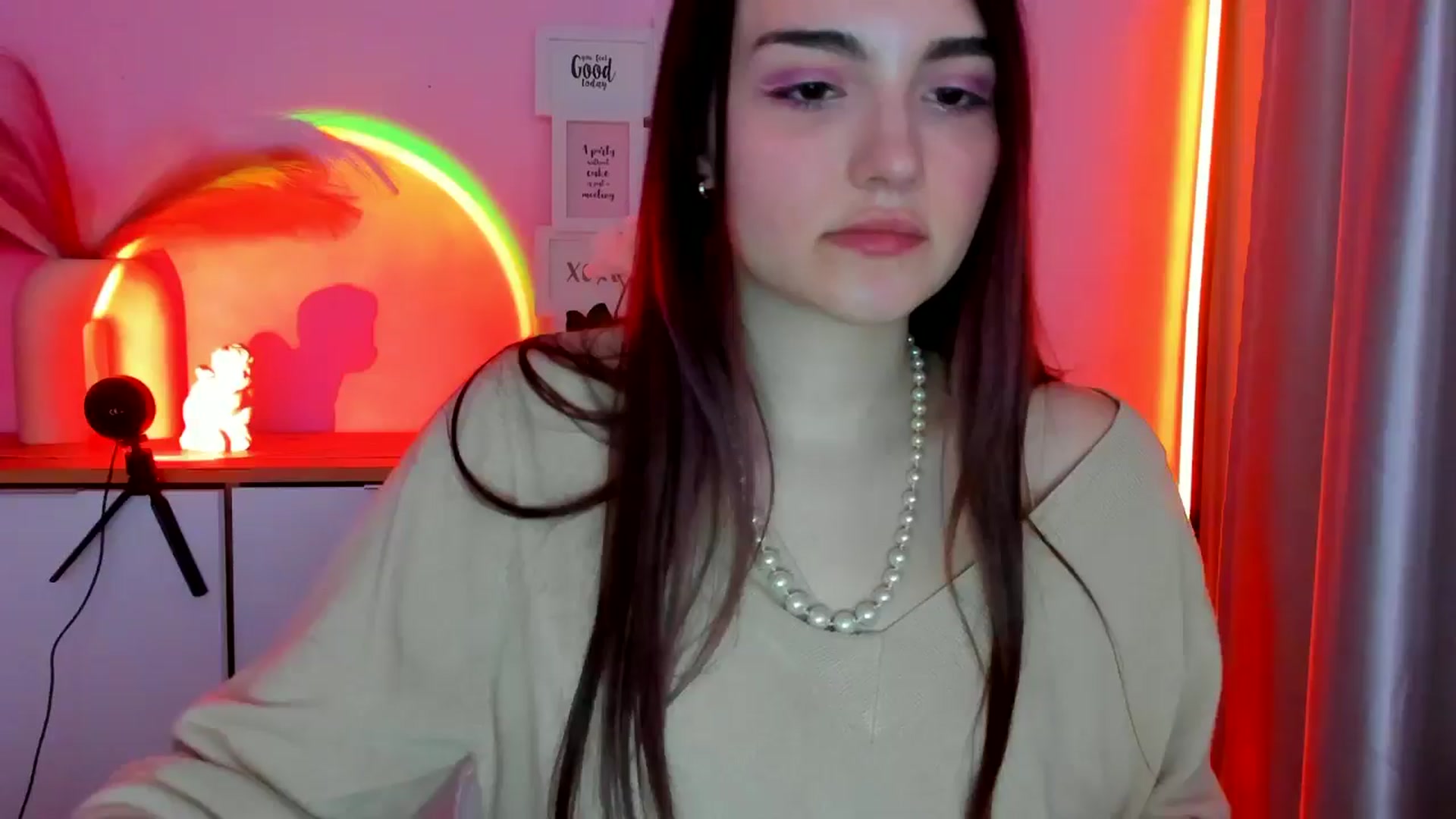 Gallery image thumbnail from JenyStone's myfreecams stream on, 03/14/2025, 12:20 image 19 of 20
