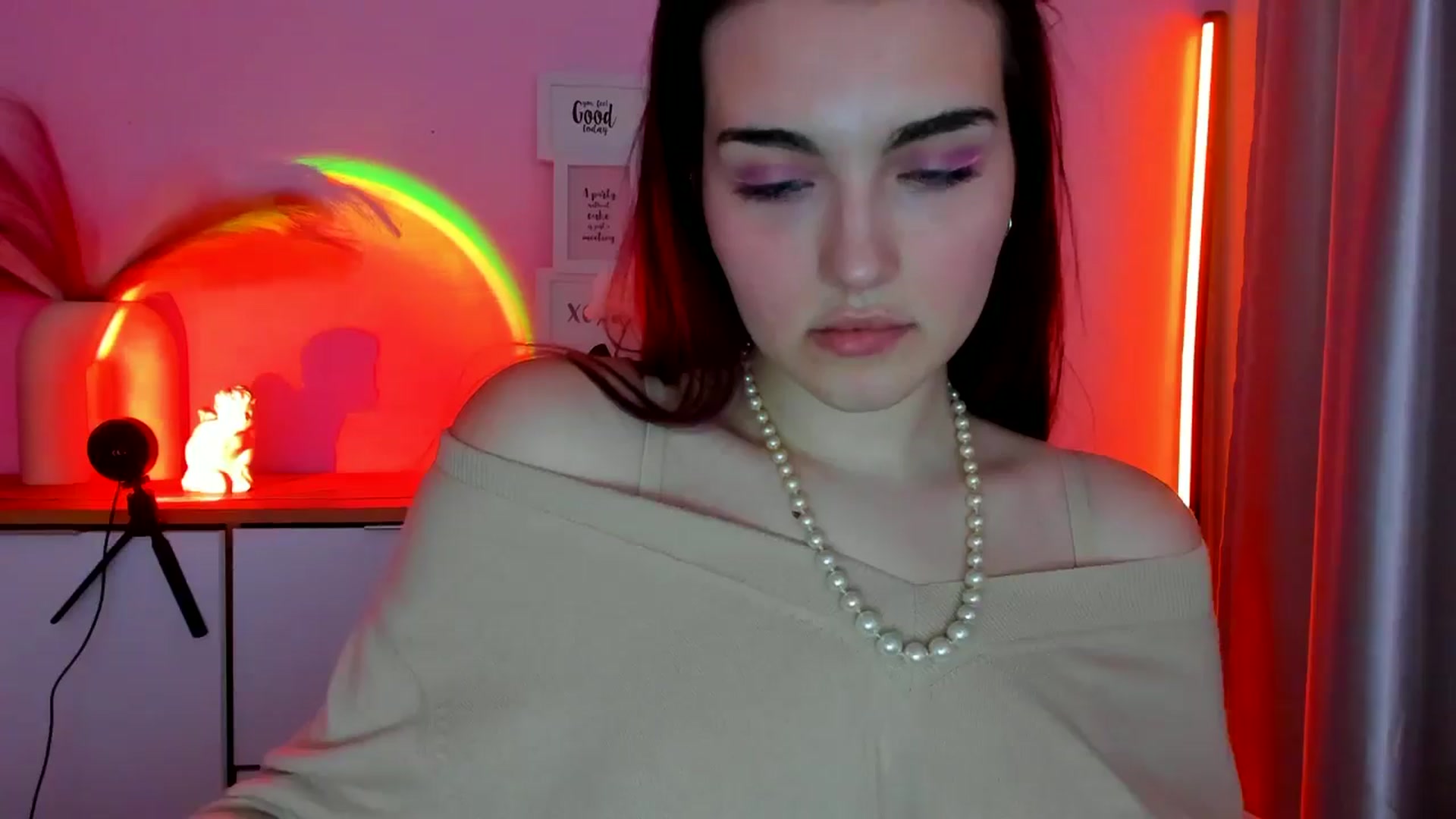 Gallery image thumbnail from JenyStone's myfreecams stream on, 03/14/2025, 12:57 image 8 of 20