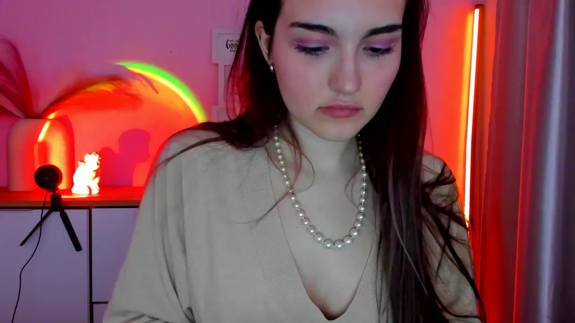 Gallery image thumbnail from JenyStone's myfreecams stream on, 03/14/2025, 12:57 image 4 of 20