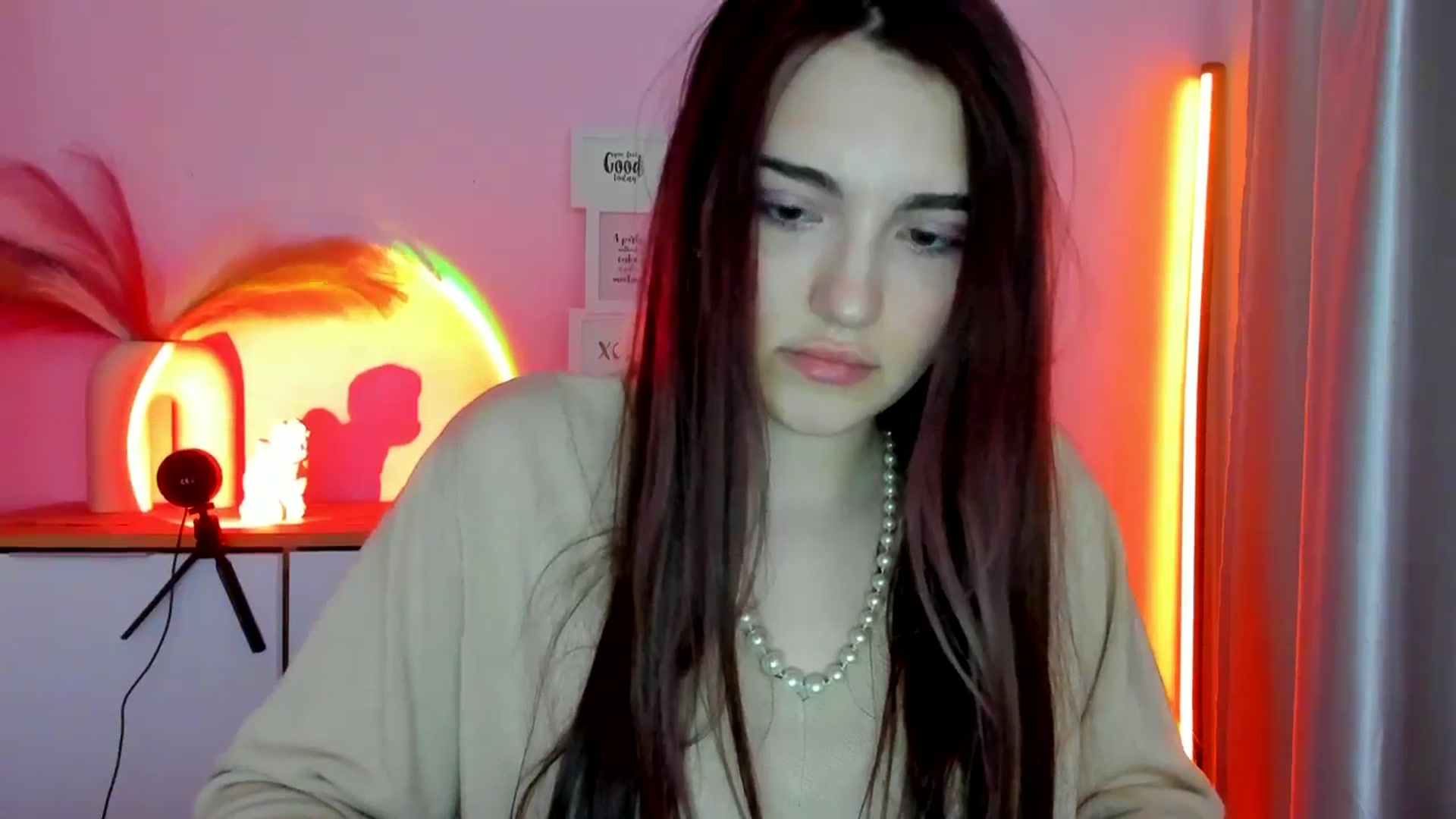 Gallery image thumbnail from JenyStone's myfreecams stream on, 03/14/2025, 13:56 image 15 of 20