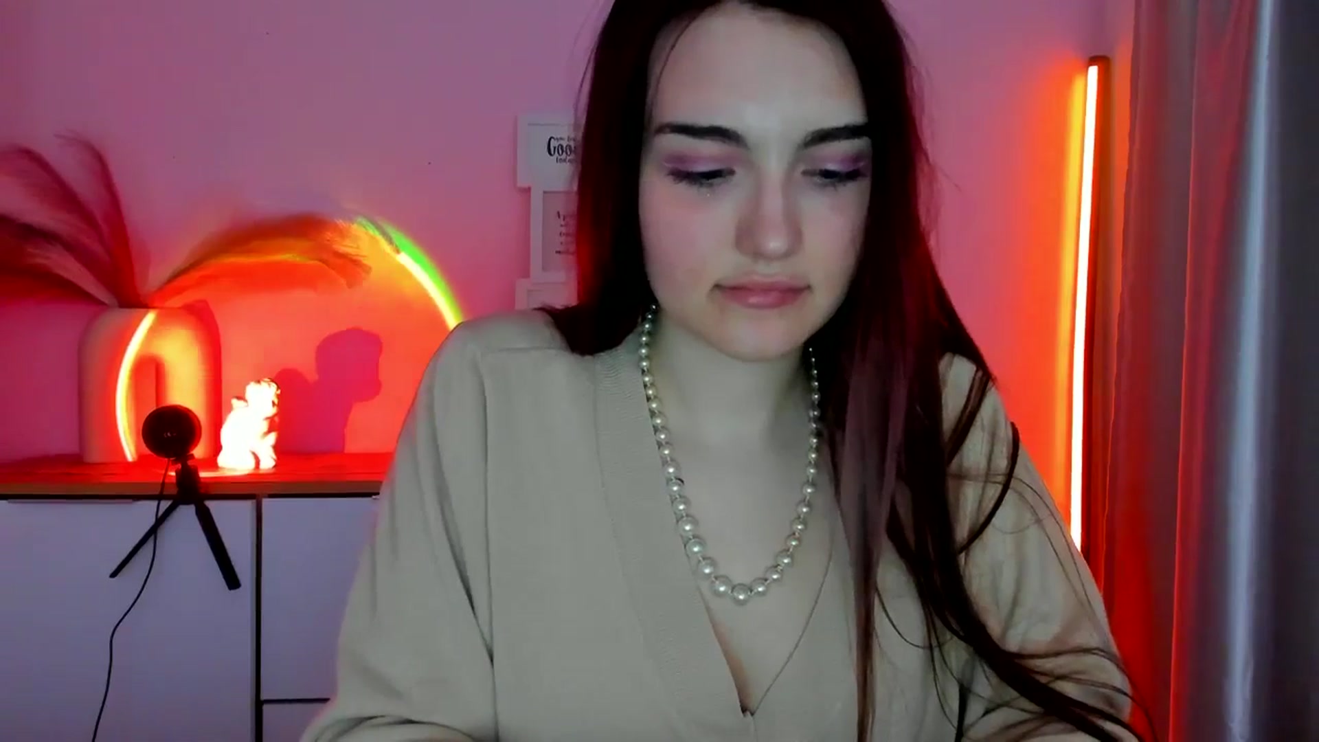 Gallery image thumbnail from JenyStone's myfreecams stream on, 03/14/2025, 13:56 image 4 of 20