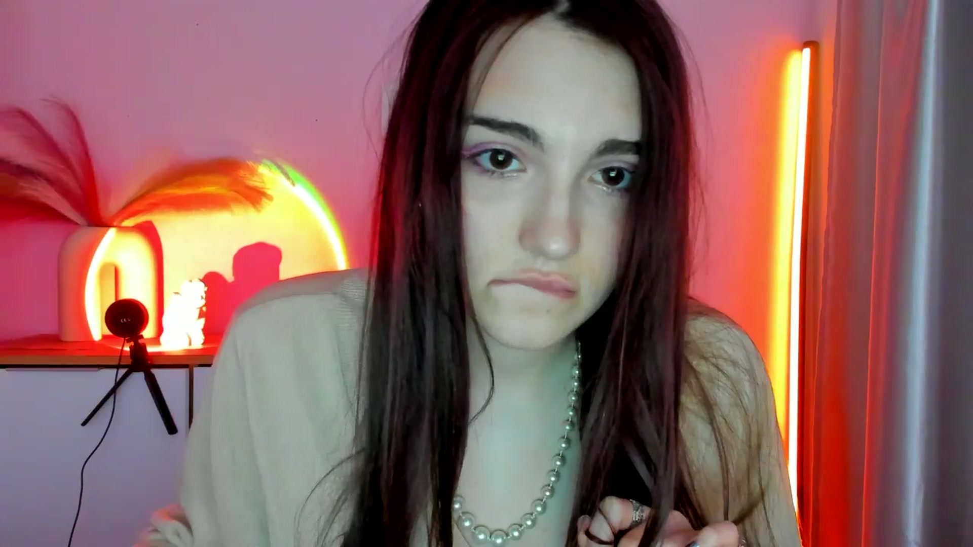 Gallery image thumbnail from JenyStone's myfreecams stream on, 03/14/2025, 13:56 image 9 of 20