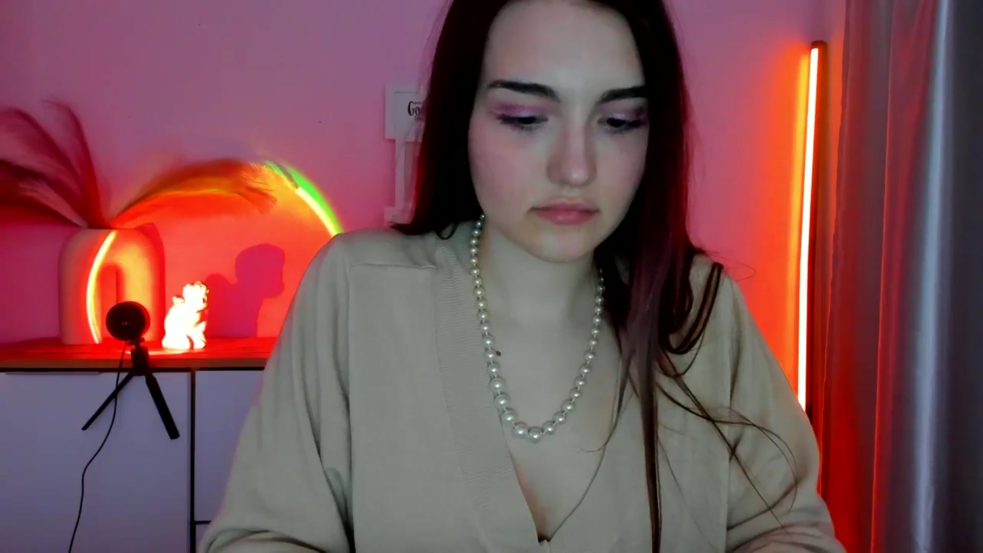 Gallery image thumbnail from JenyStone's myfreecams stream on, 03/14/2025, 13:56 image 2 of 20