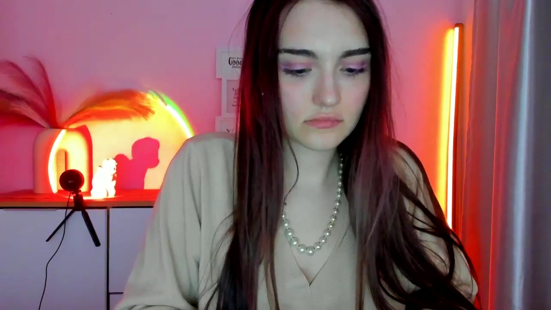 Gallery image thumbnail from JenyStone's myfreecams stream on, 03/14/2025, 13:56 image 6 of 20