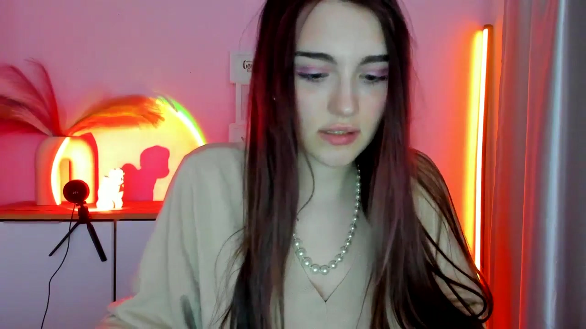 Gallery image thumbnail from JenyStone's myfreecams stream on, 03/14/2025, 13:56 image 8 of 20