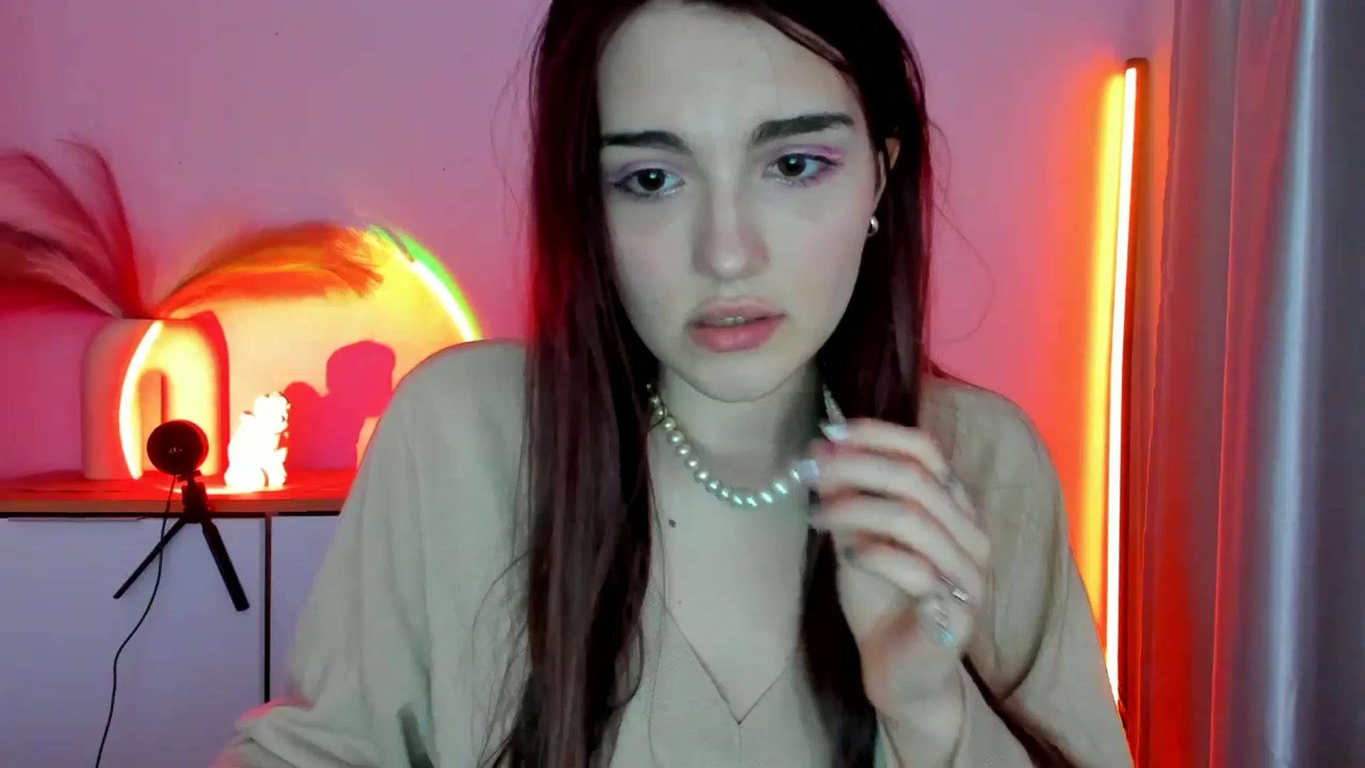 Gallery image thumbnail from JenyStone's myfreecams stream on, 03/14/2025, 13:56 image 11 of 20