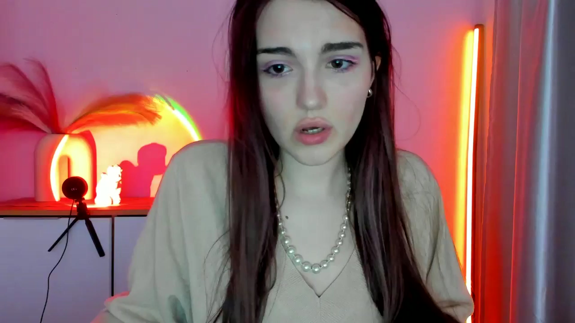 Gallery image thumbnail from JenyStone's myfreecams stream on, 03/14/2025, 13:56 image 10 of 20
