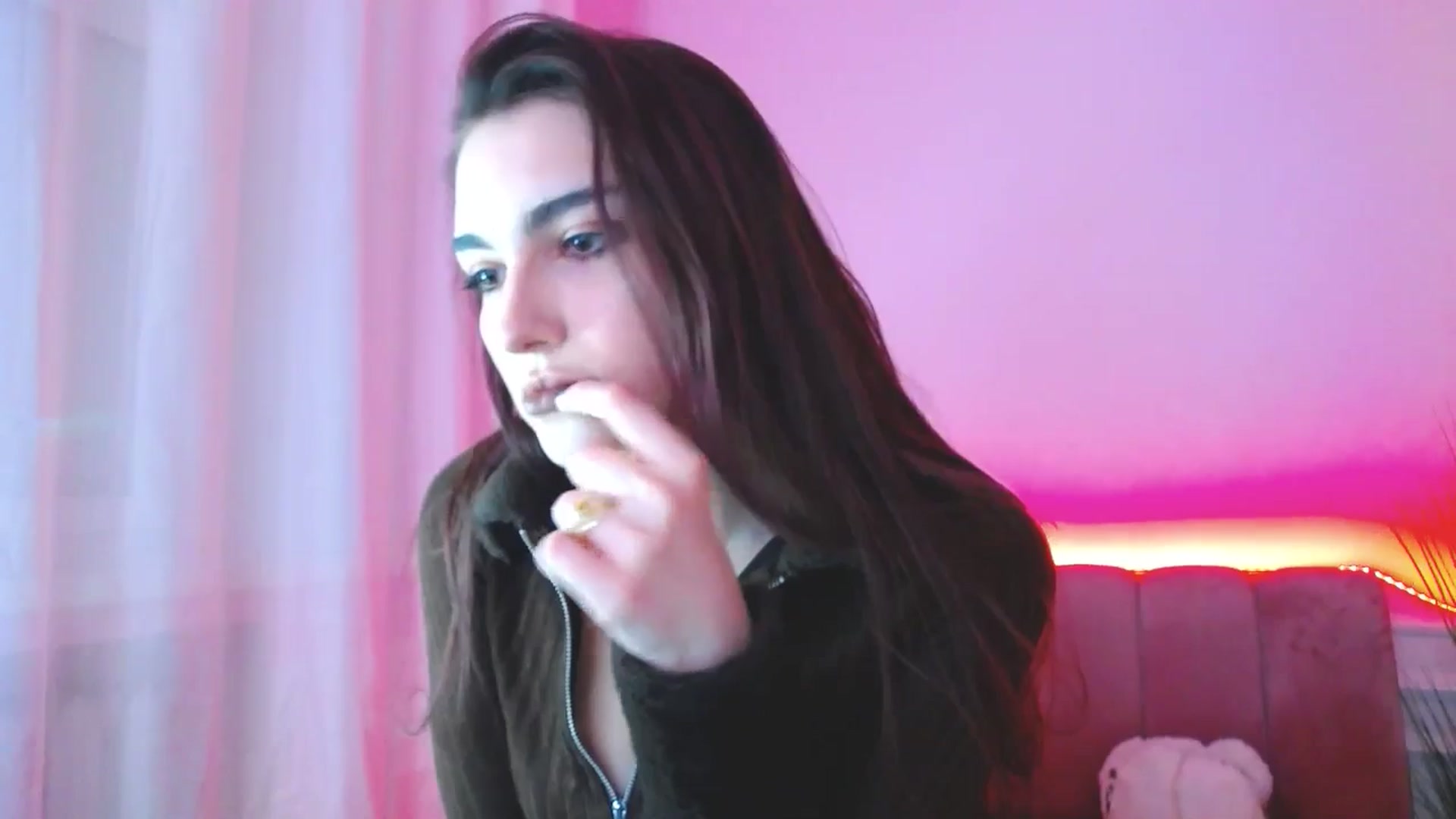 Gallery image thumbnail from JenyStone's myfreecams stream on, 03/16/2025, 11:37 image 8 of 20