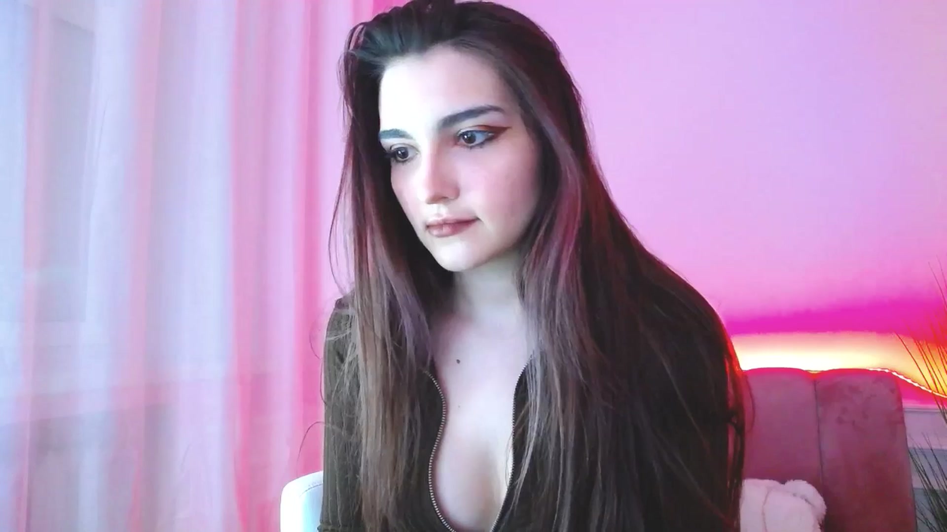 Gallery image thumbnail from JenyStone's myfreecams stream on, 03/16/2025, 12:27 image 15 of 20