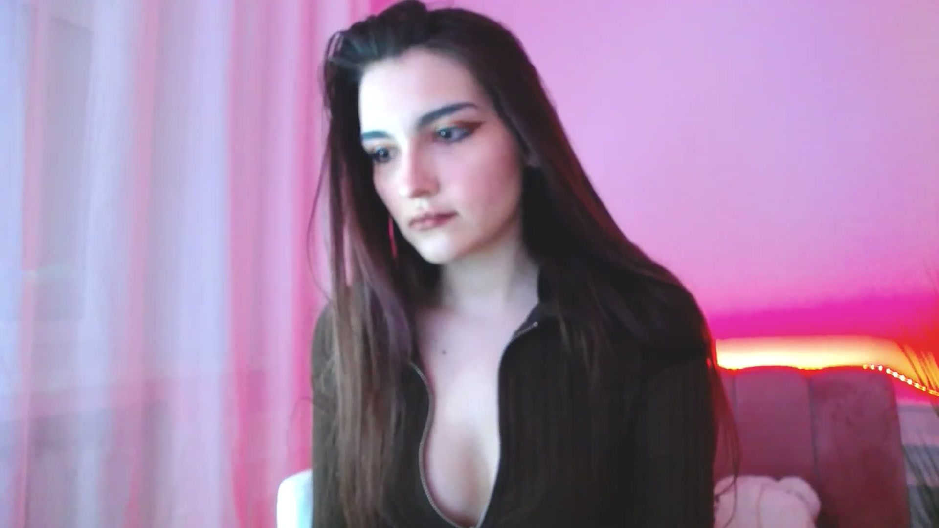Gallery image thumbnail from JenyStone's myfreecams stream on, 03/16/2025, 12:27 image 13 of 20
