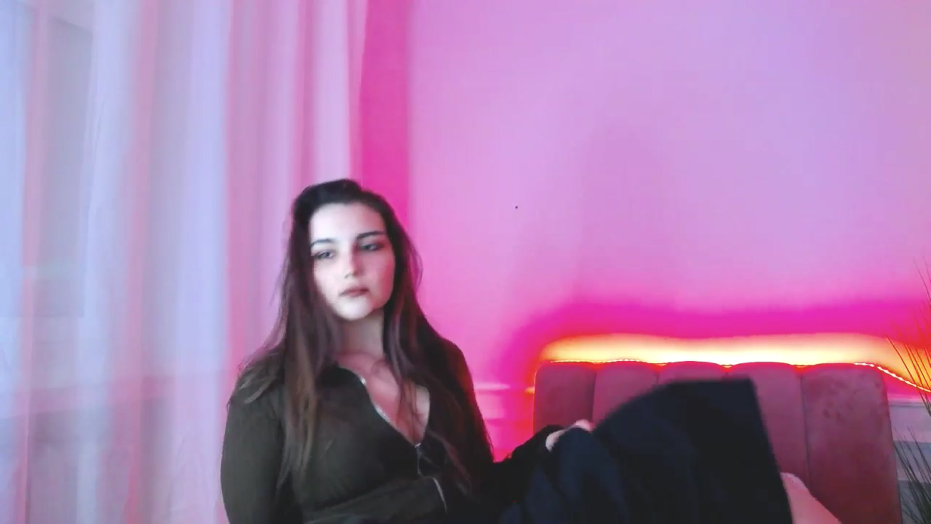 Gallery image thumbnail from JenyStone's myfreecams stream on, 03/16/2025, 12:27 image 9 of 20