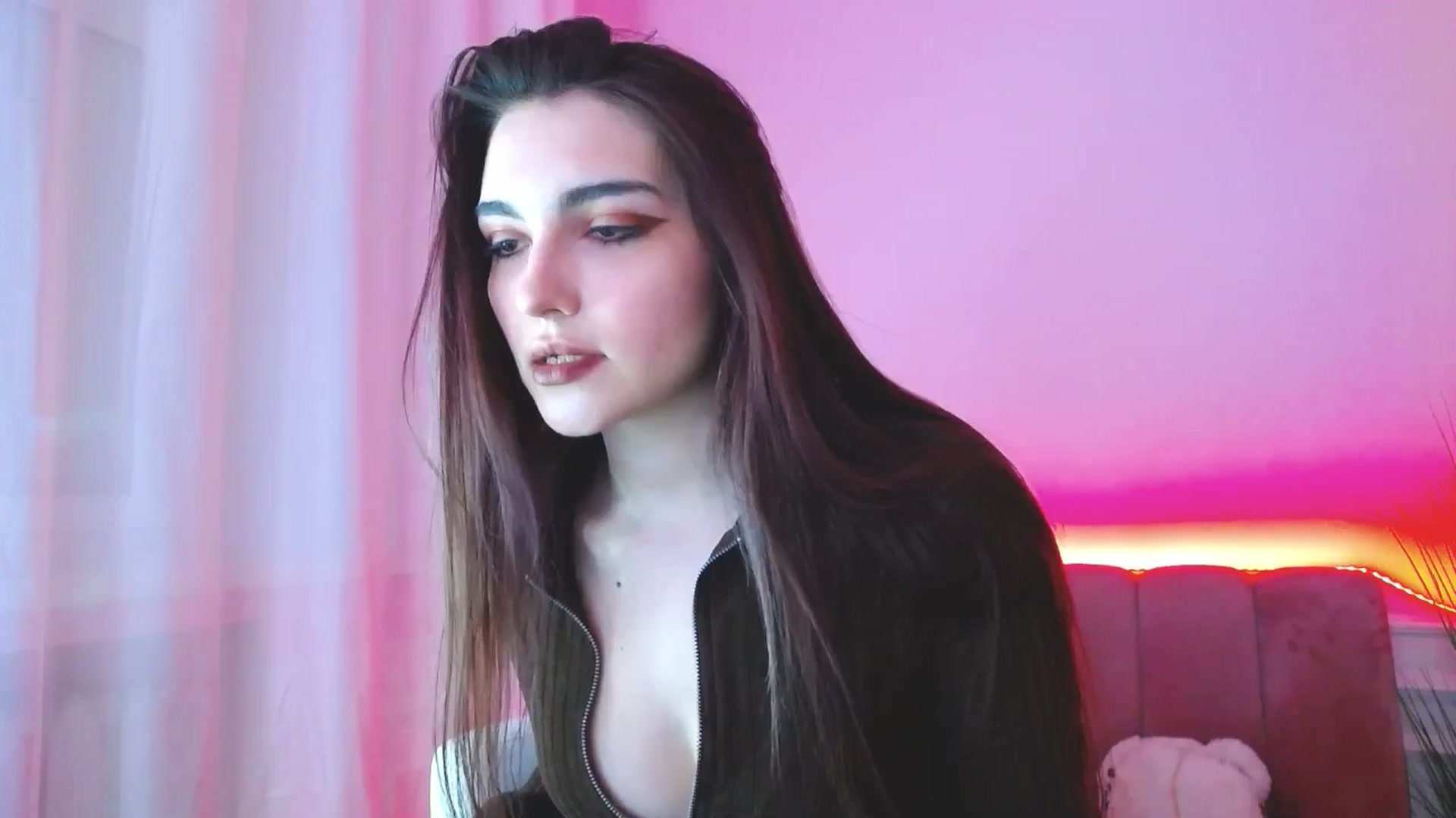 Gallery image thumbnail from JenyStone's myfreecams stream on, 03/16/2025, 12:27 image 14 of 20