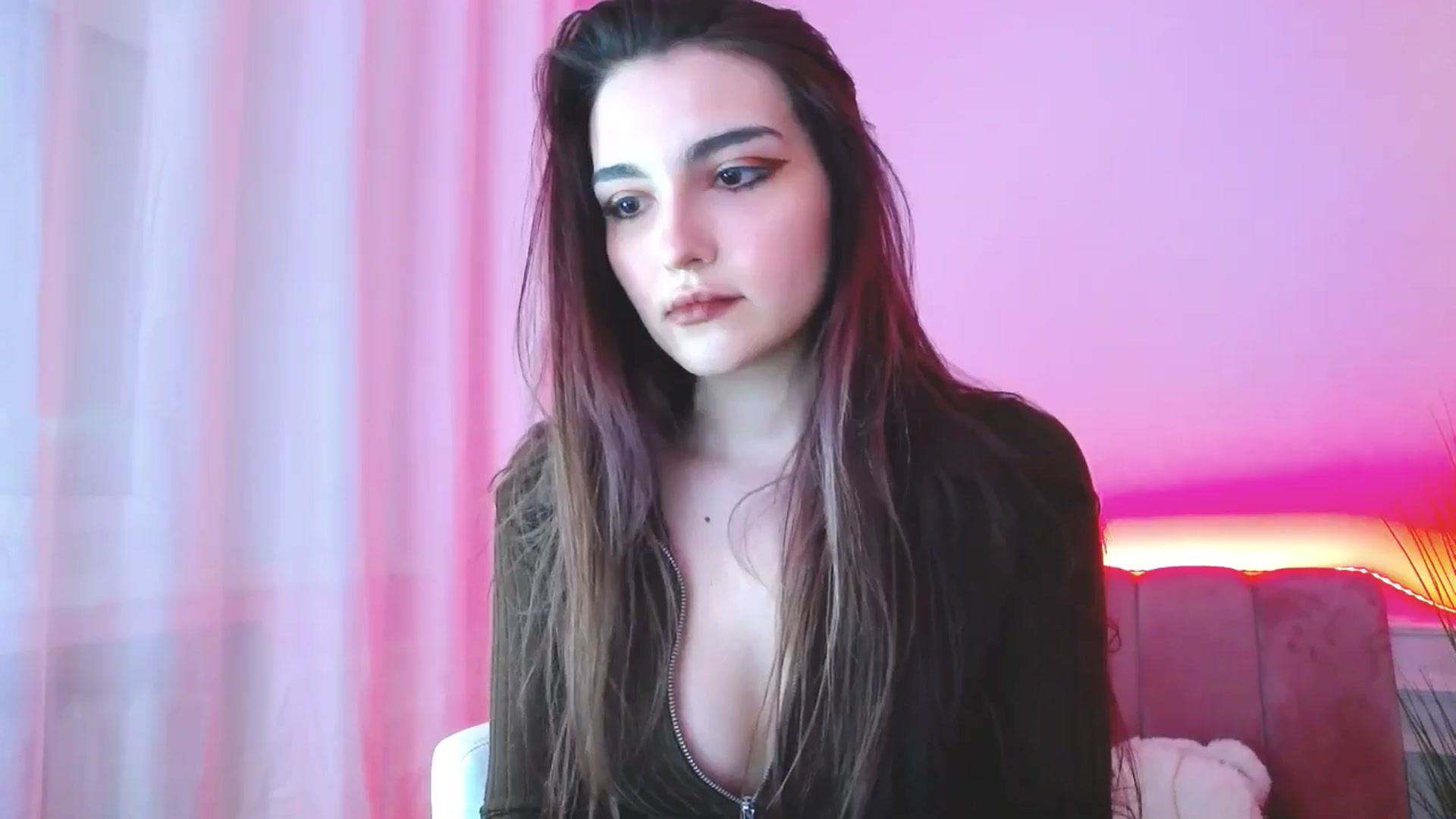 Gallery image thumbnail from JenyStone's myfreecams stream on, 03/16/2025, 12:27 image 10 of 20