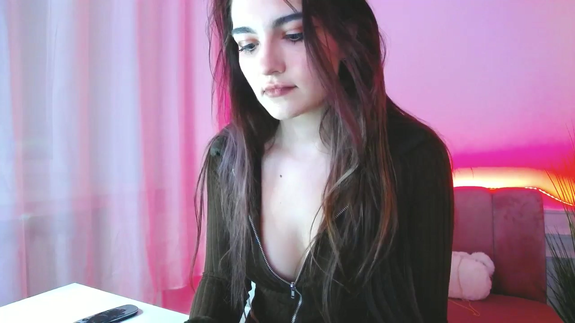 Gallery image thumbnail from JenyStone's myfreecams stream on, 03/16/2025, 13:53 image 15 of 20