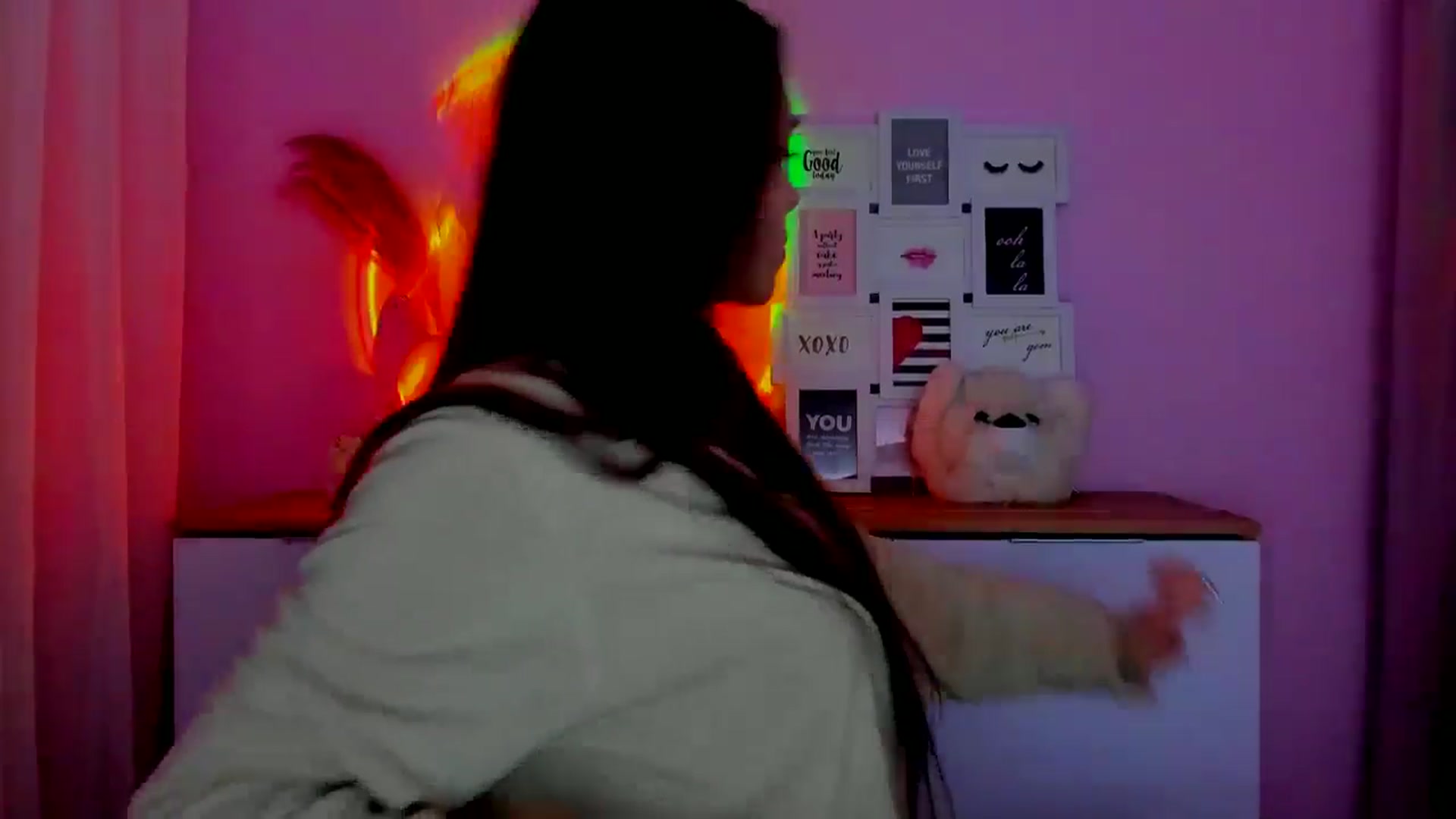 Gallery image thumbnail from JenyStone's myfreecams stream on, 03/17/2025, 13:47 image 3 of 20