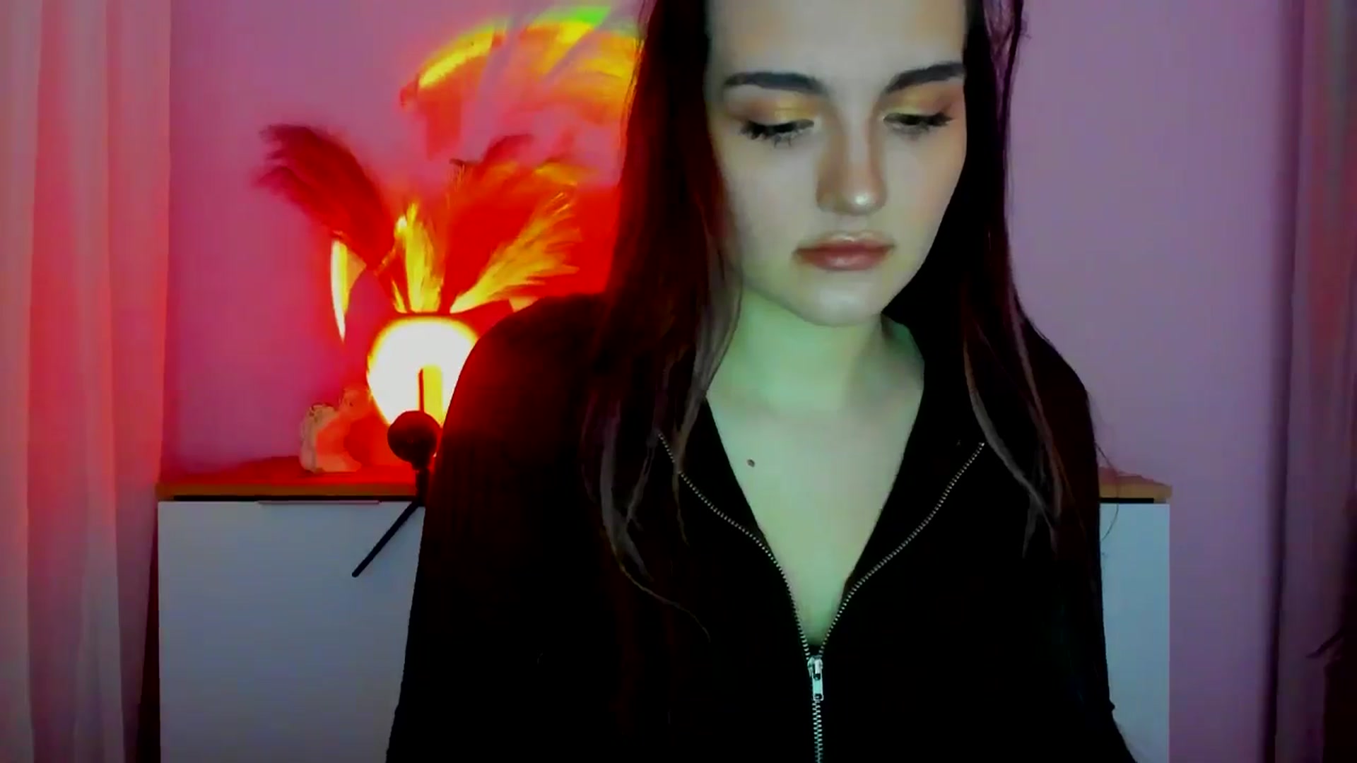 Gallery image thumbnail from JenyStone's myfreecams stream on, 03/17/2025, 13:47 image 12 of 20