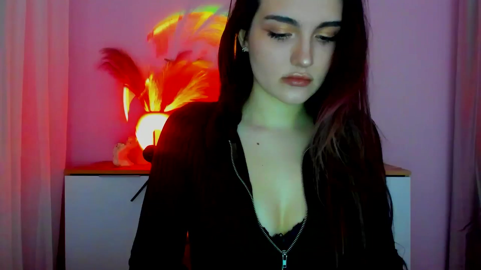 Gallery image thumbnail from JenyStone's myfreecams stream on, 03/17/2025, 14:26 image 1 of 20