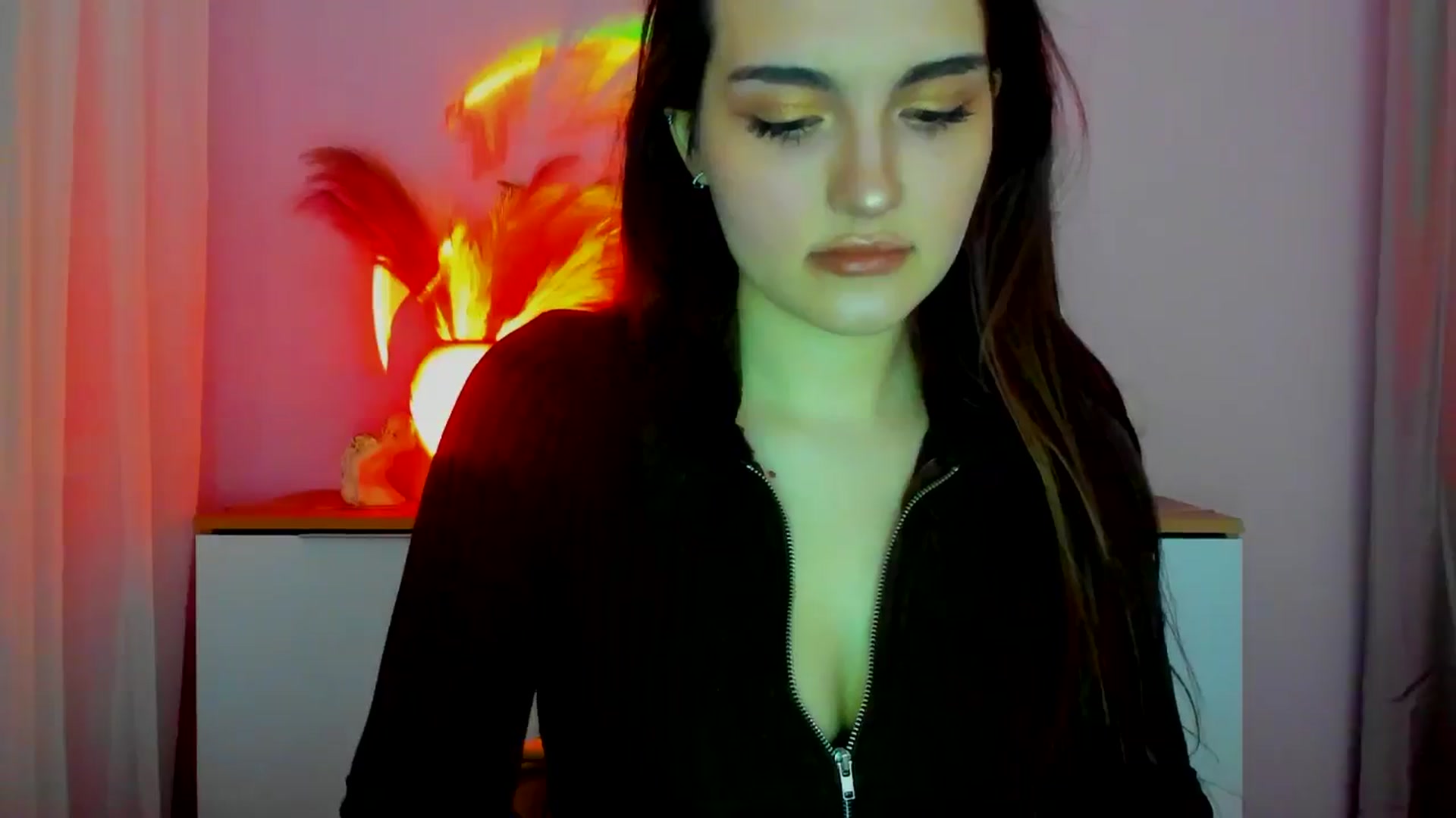 Gallery image thumbnail from JenyStone's myfreecams stream on, 03/17/2025, 14:26 image 11 of 20